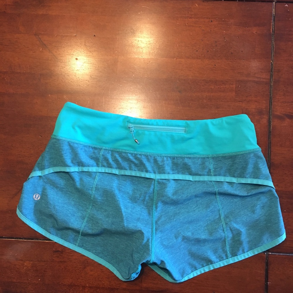 Lululemon 2.5” Speed Up Shorts